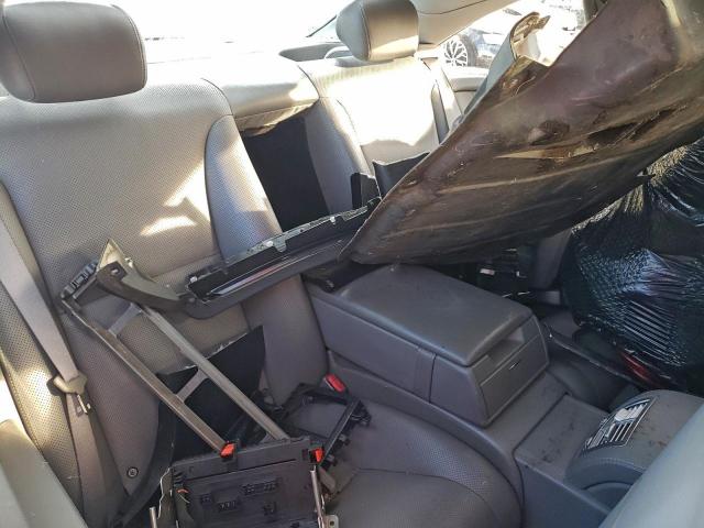 Mercedes-Benz C-Class 550 Image 12