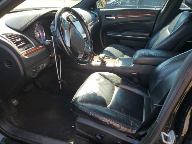 Chrysler 300 Limited Image 12