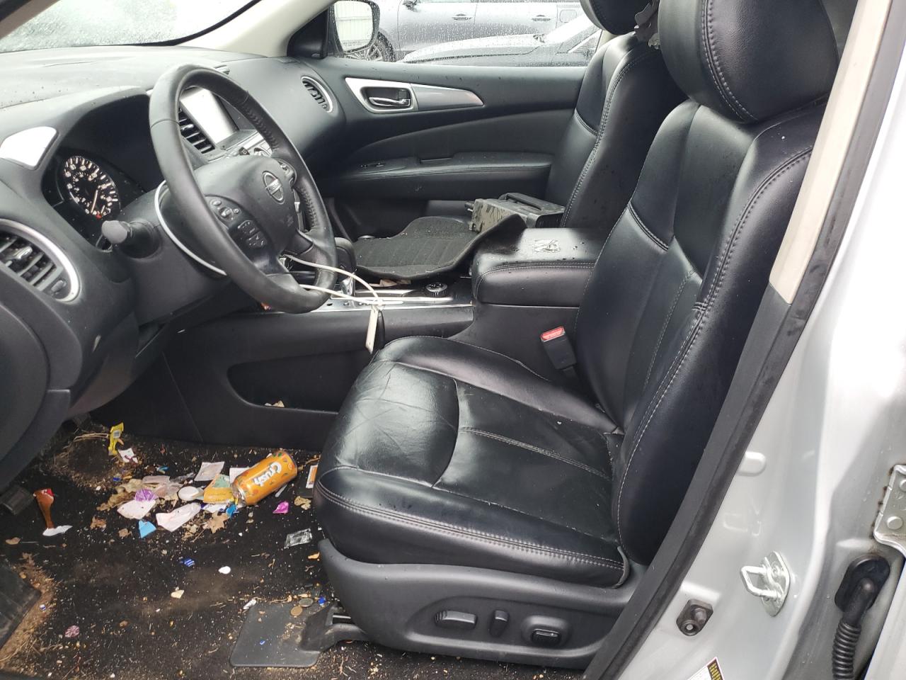 Nissan Pathfinder S Image 6