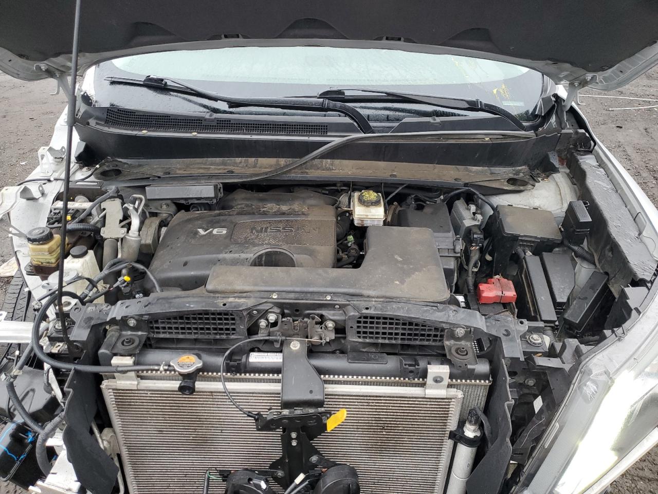 Nissan Pathfinder S Image 8