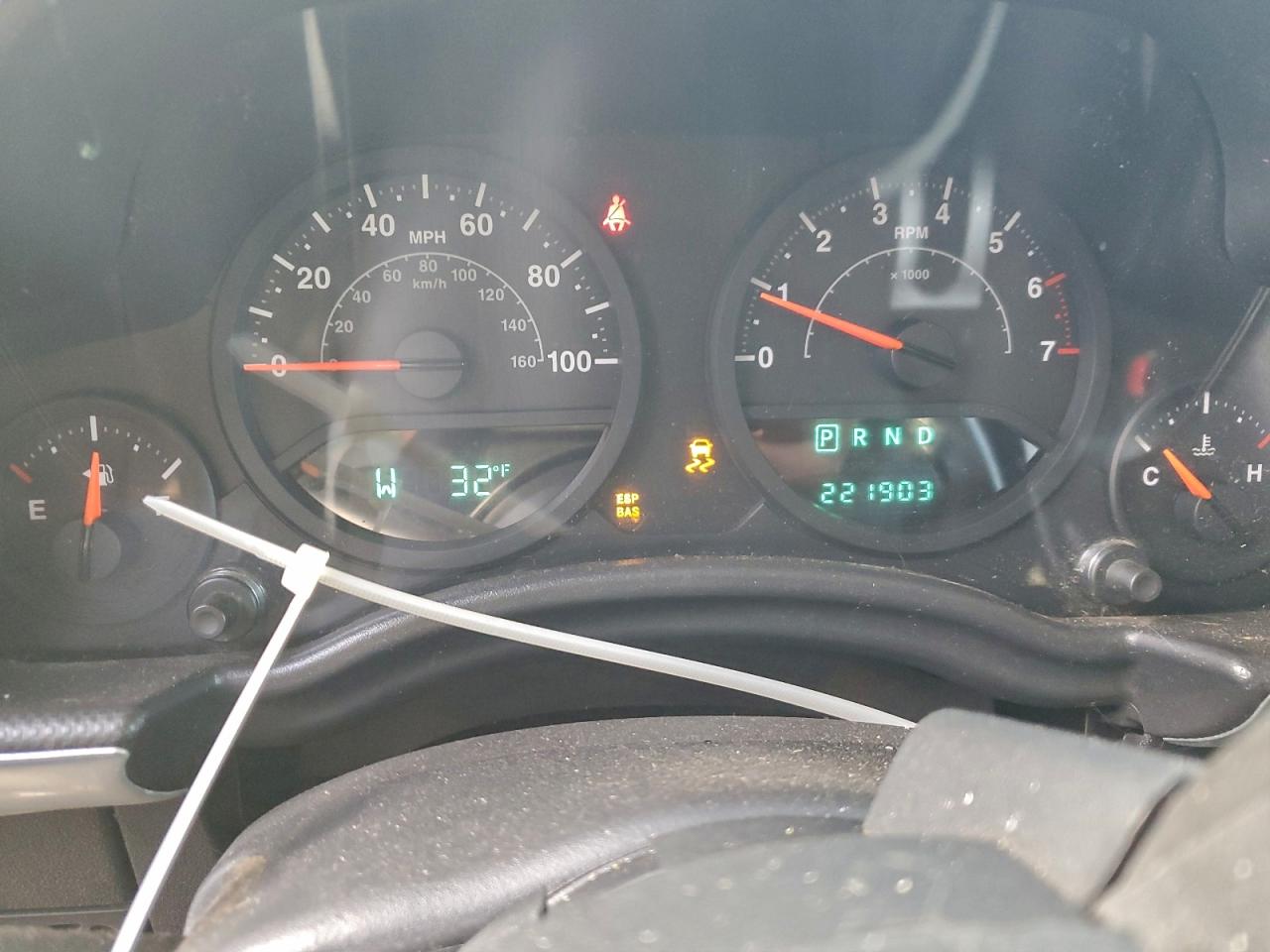 Jeep Wrangler X Image 10