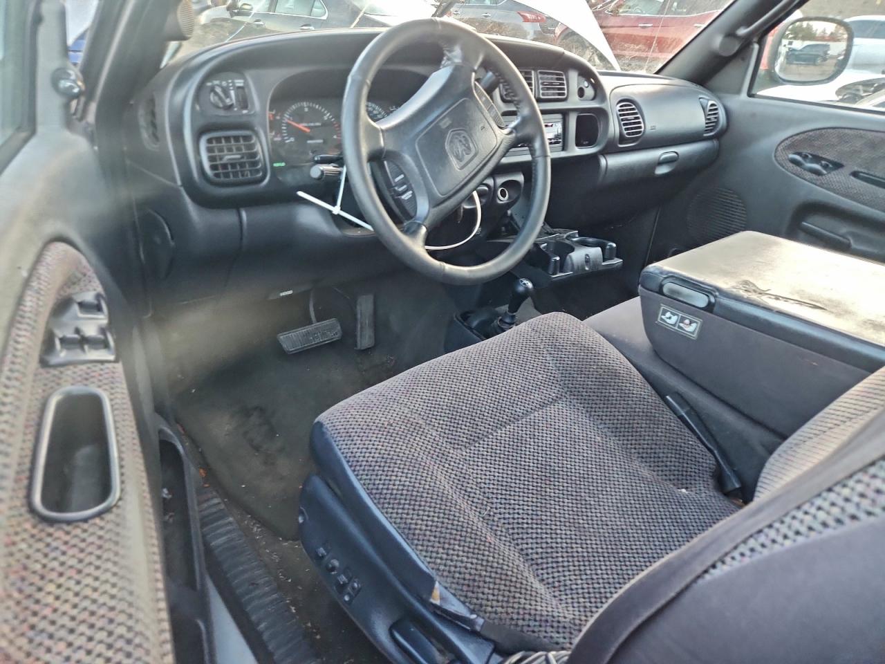 Dodge Ram 2500 Image 8