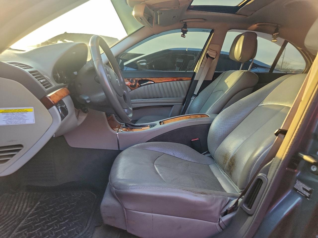 Mercedes-Benz E-Class 550 4matic Image 12