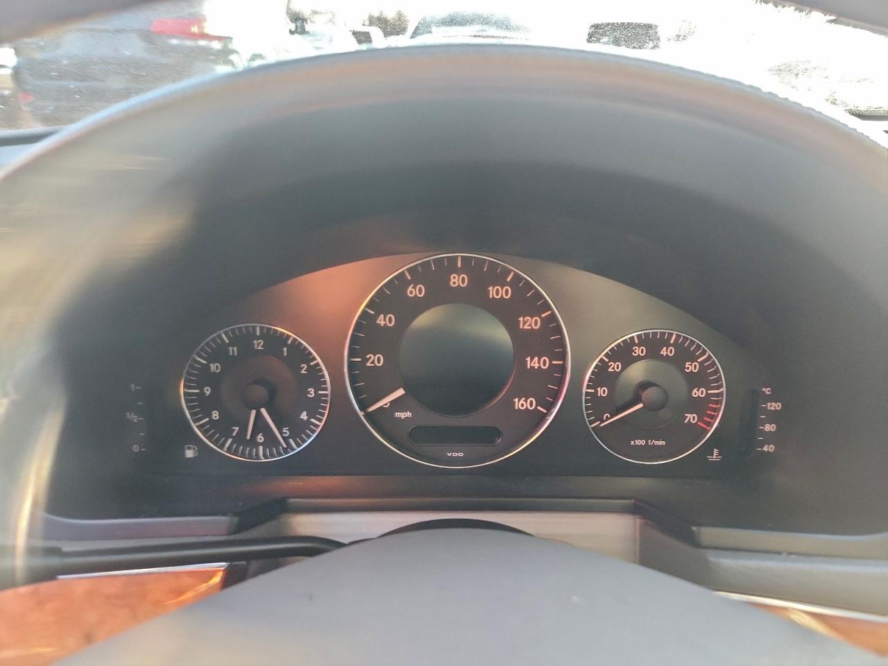 Mercedes-Benz E-Class 550 4matic Image 2