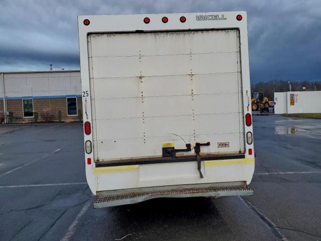 Ford E-350 E350 Super Duty Cutaway Van Image 11