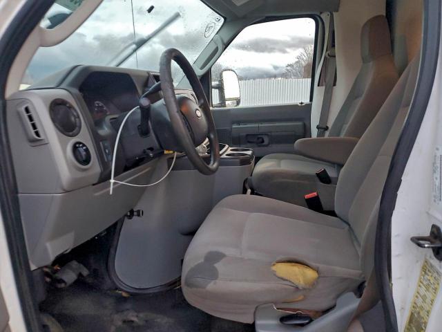 Ford E-350 E350 Super Duty Cutaway Van Image 3