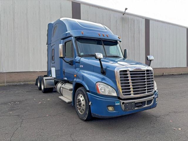  Salvage Freightliner Cascadia 1