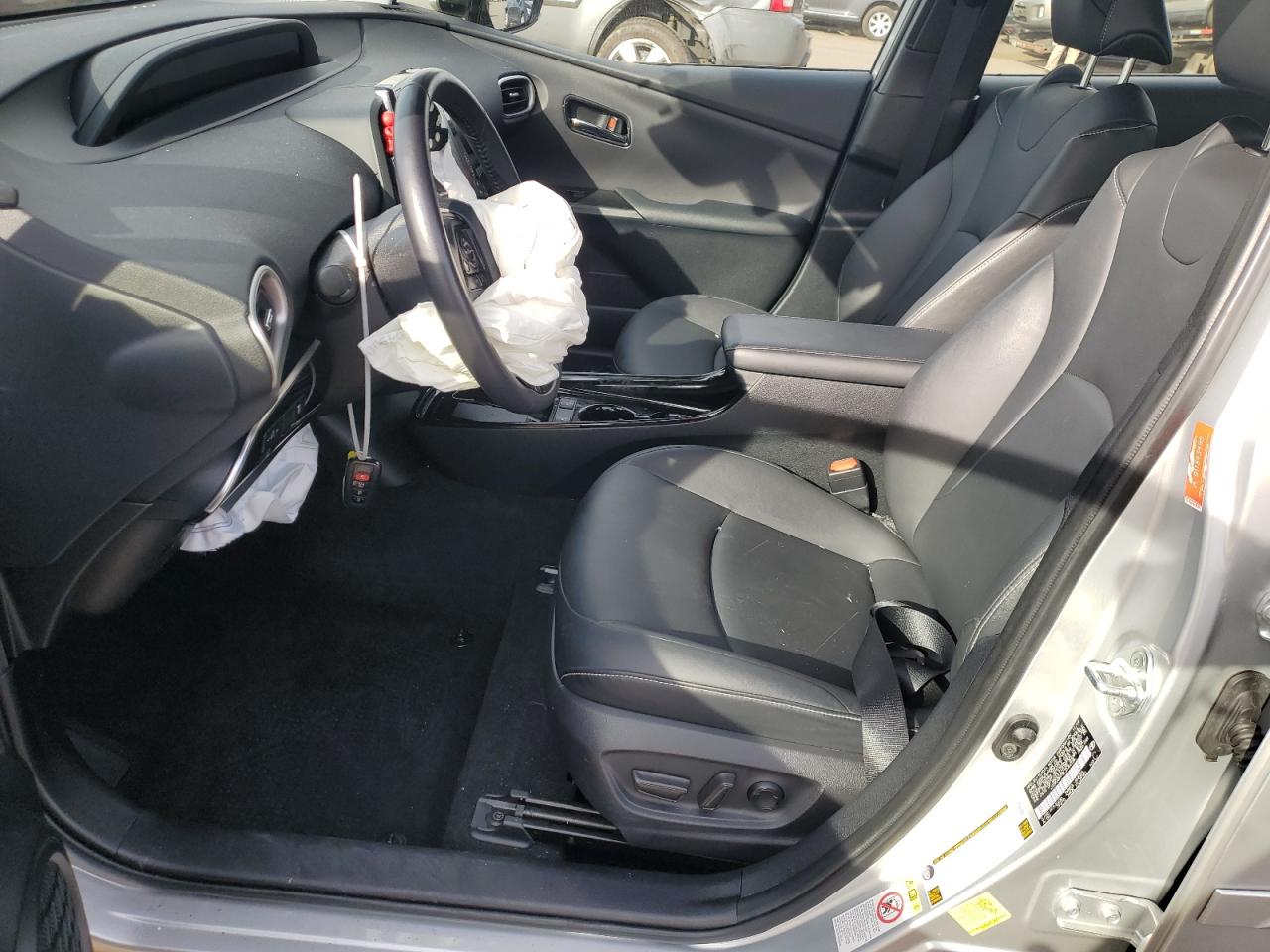 Toyota Prius Le Image 3