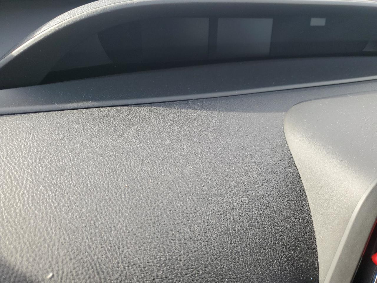 Toyota Prius Le Image 10