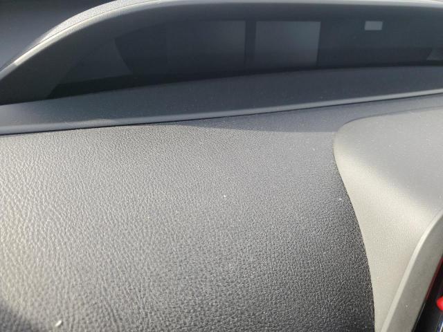 Toyota Prius Le Image 10