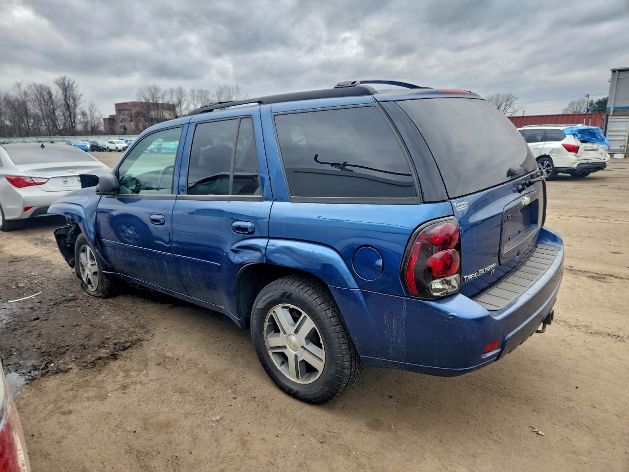 Chevrolet Trailblazer Ls Image 2