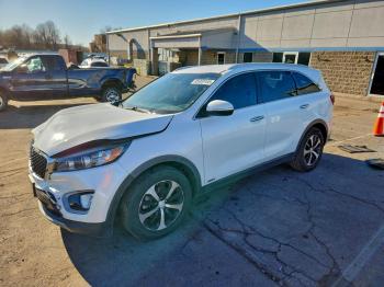  Salvage Kia Sorento