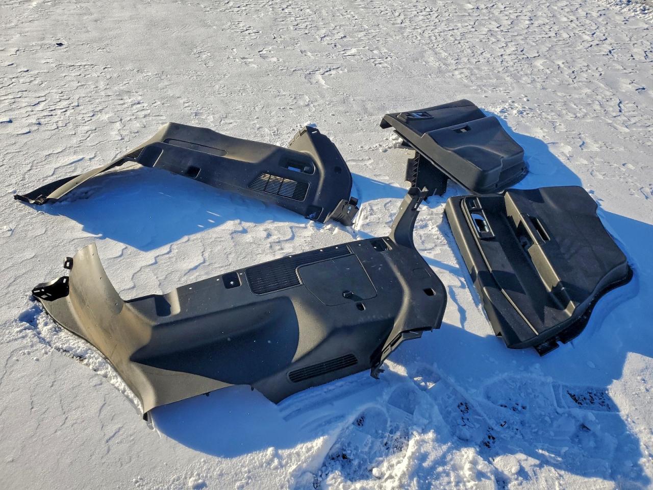 Ford Explorer Police Interceptor Image 11