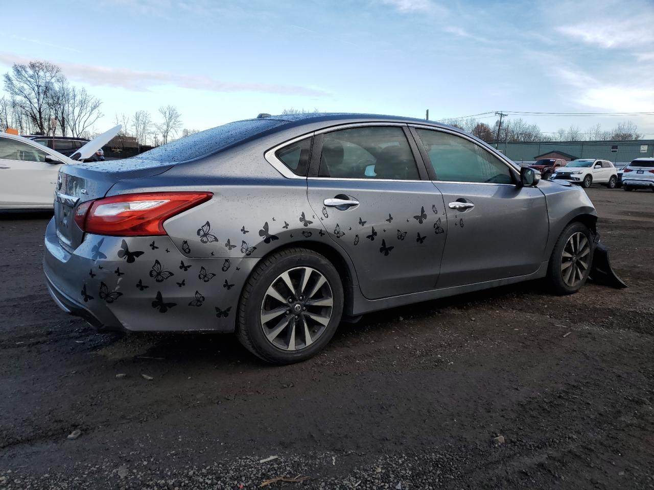 Nissan Altima 2.5 Image 10