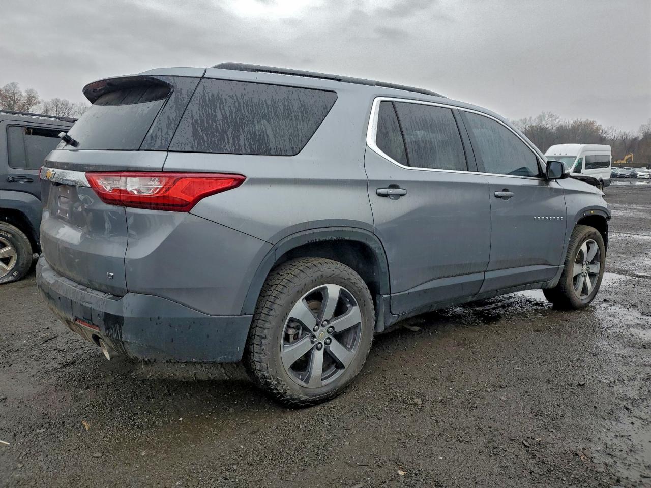 Chevrolet Traverse Lt Image 2