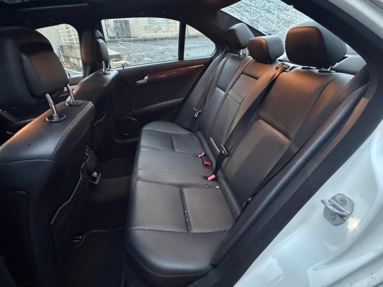 Mercedes-Benz C-Class 300 4matic Image 4