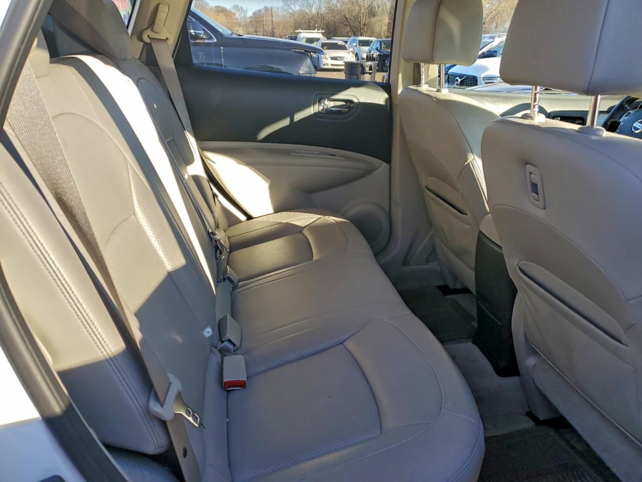 Nissan Rogue S Image 8