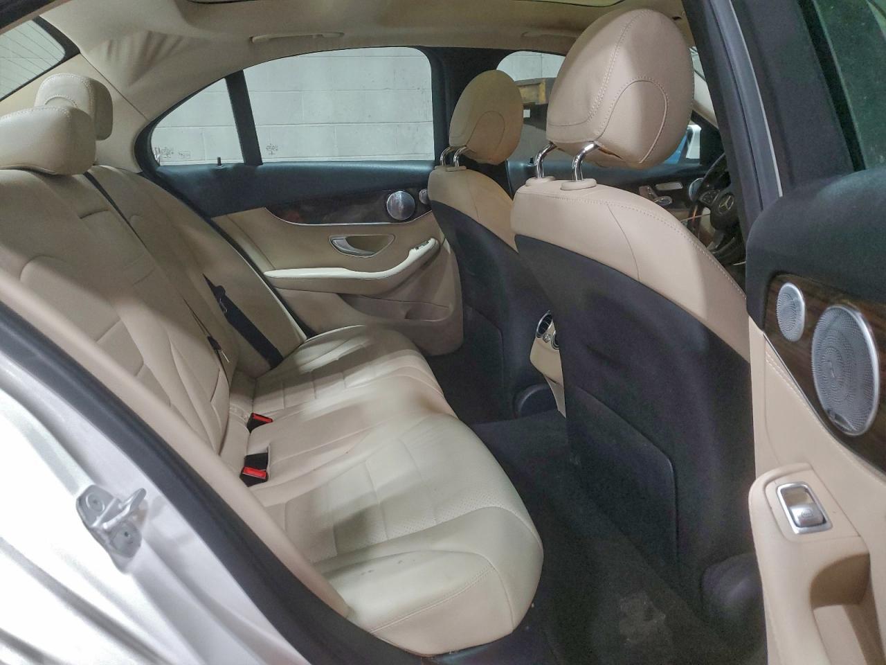 Mercedes-Benz C-Class 300 4matic Image 6