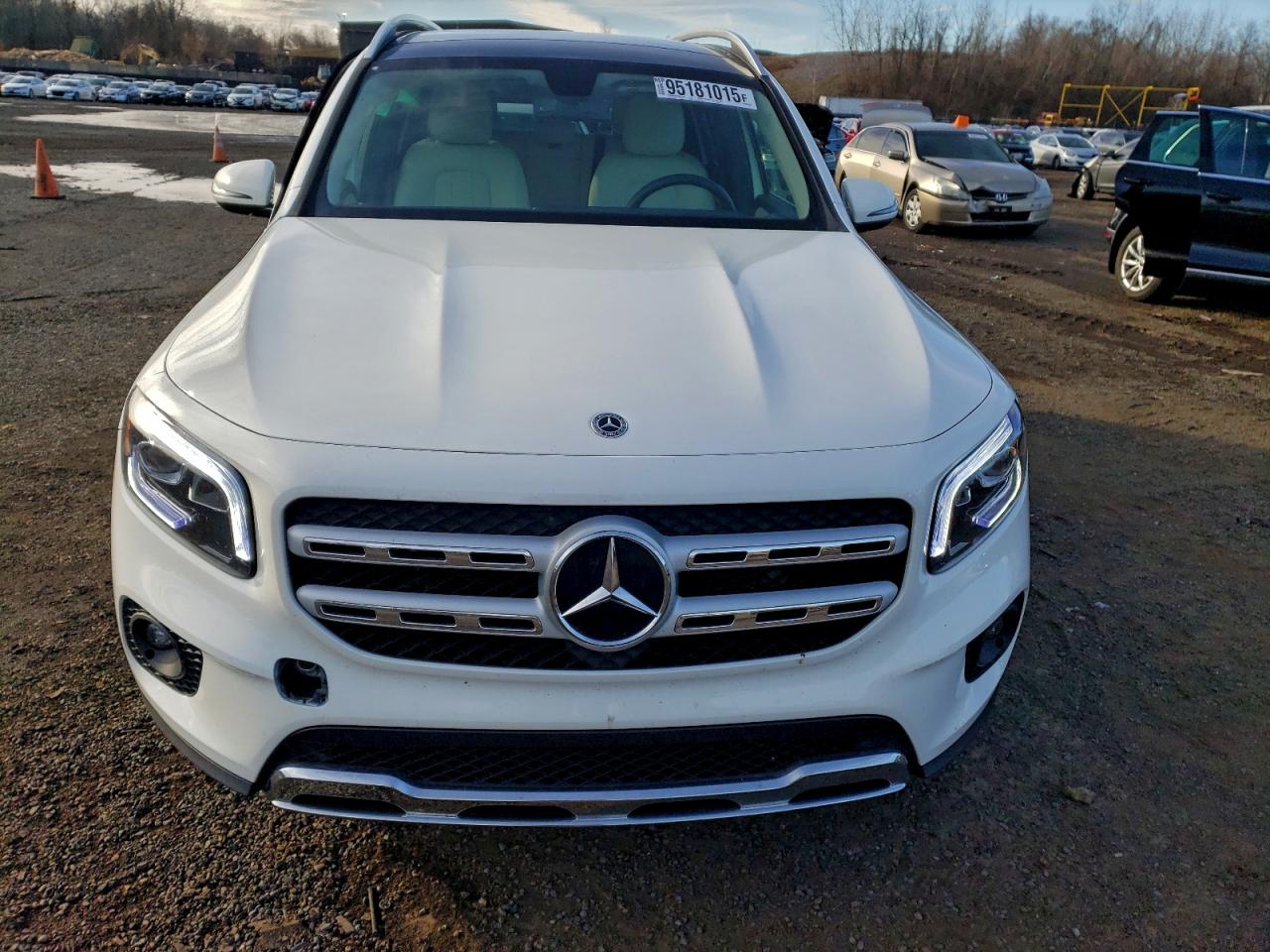 Mercedes-Benz GLB 250 4matic Image 9