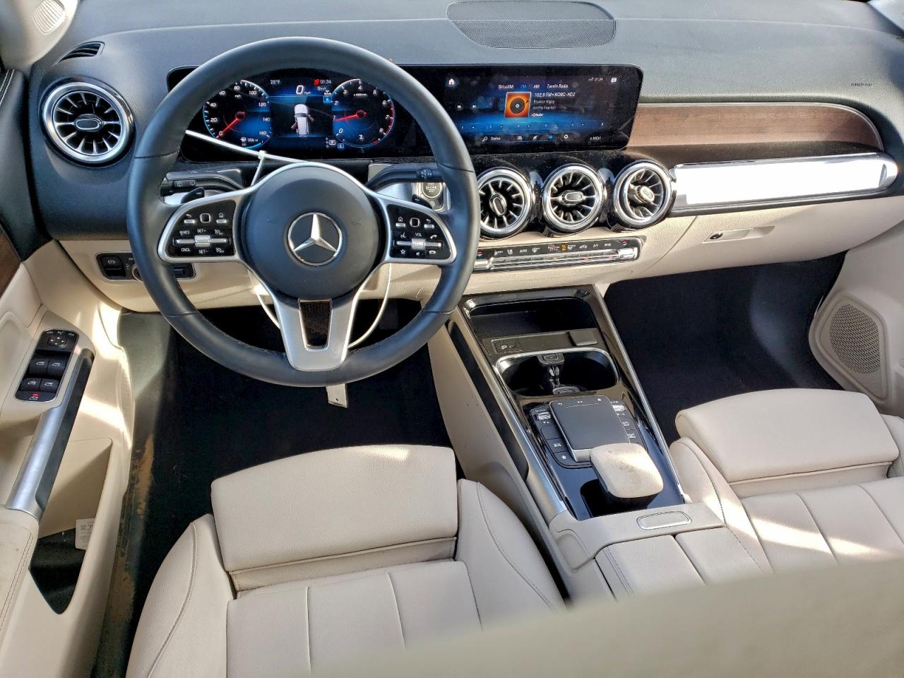 Mercedes-Benz GLB 250 4matic Image 3