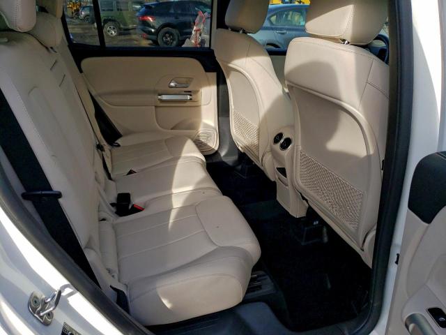 Mercedes-Benz GLB 250 4matic Image 10