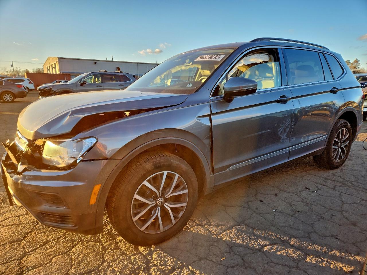 Volkswagen Tiguan Se Image 1