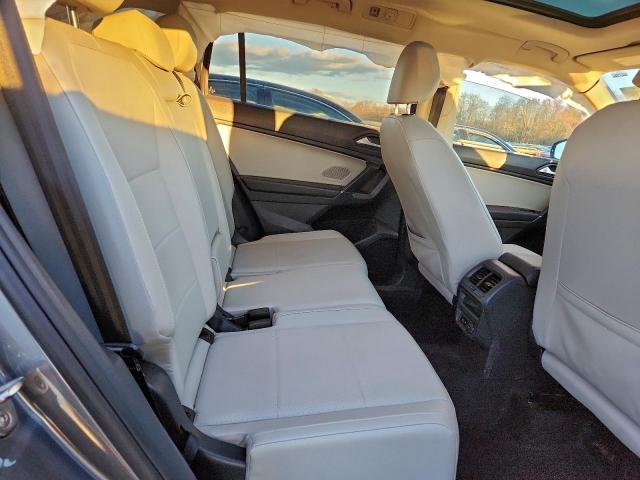 Volkswagen Tiguan Se Image 9