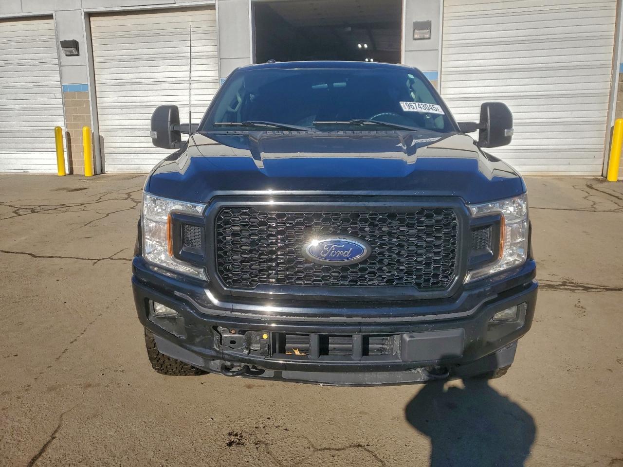 Ford F-150 Super Cab Image 11