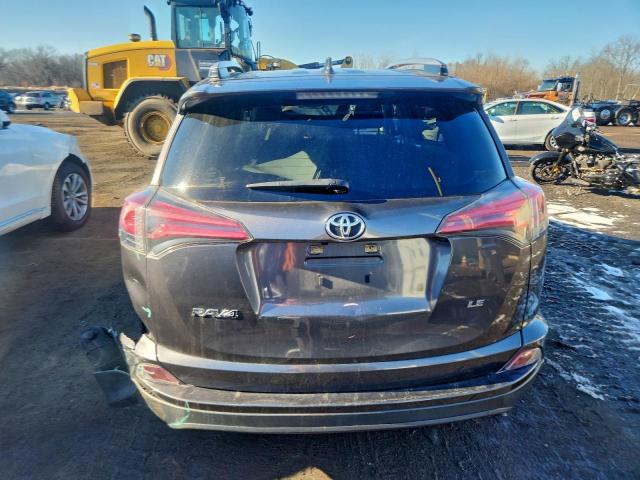 Toyota RAV4 Le Image 3