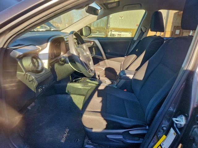 Toyota RAV4 Le Image 5