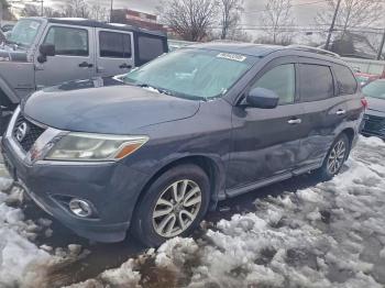  Salvage Nissan Pathfinder