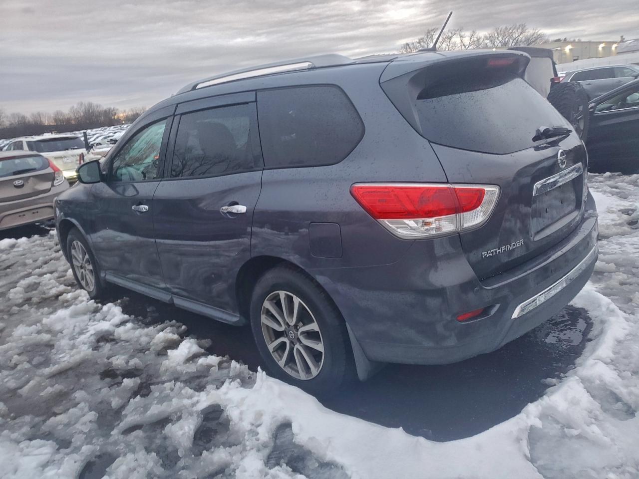 Nissan Pathfinder S Image 13