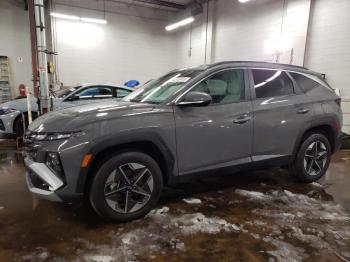  Salvage Hyundai TUCSON