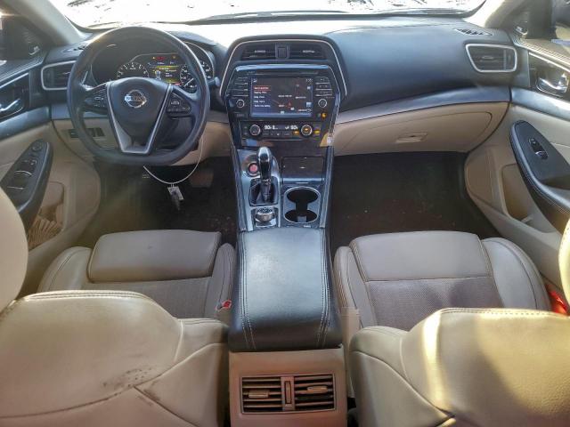 Nissan Maxima 3.5s Image 11