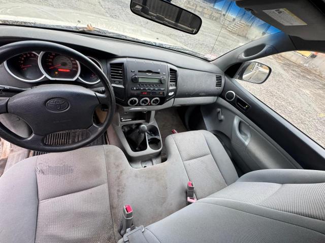 Toyota Tacoma Image 4