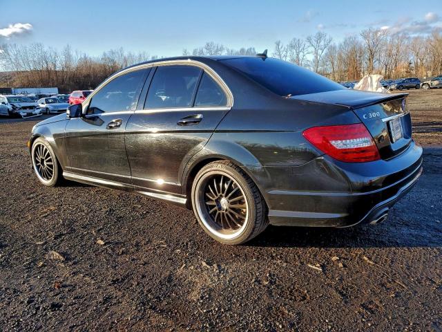 Mercedes-Benz C-Class 300 4matic Image 10