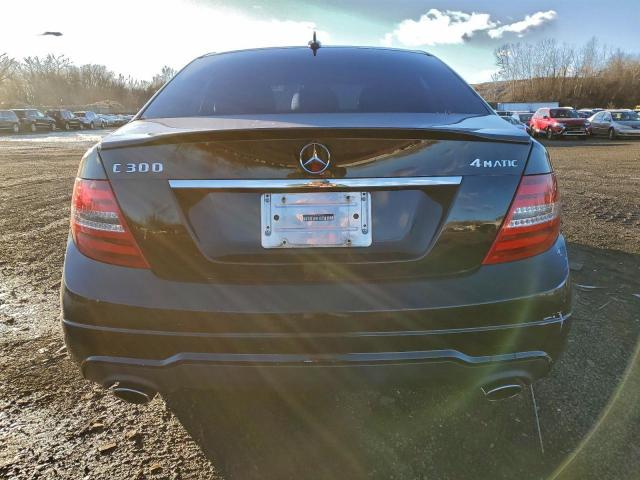 Mercedes-Benz C-Class 300 4matic Image 3