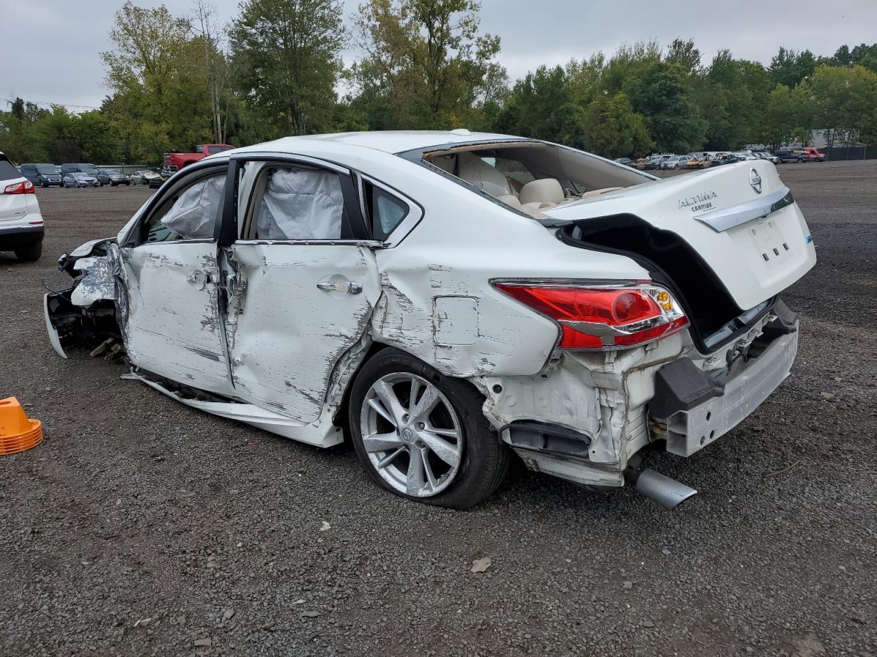 Nissan Altima 2.5 Image 4