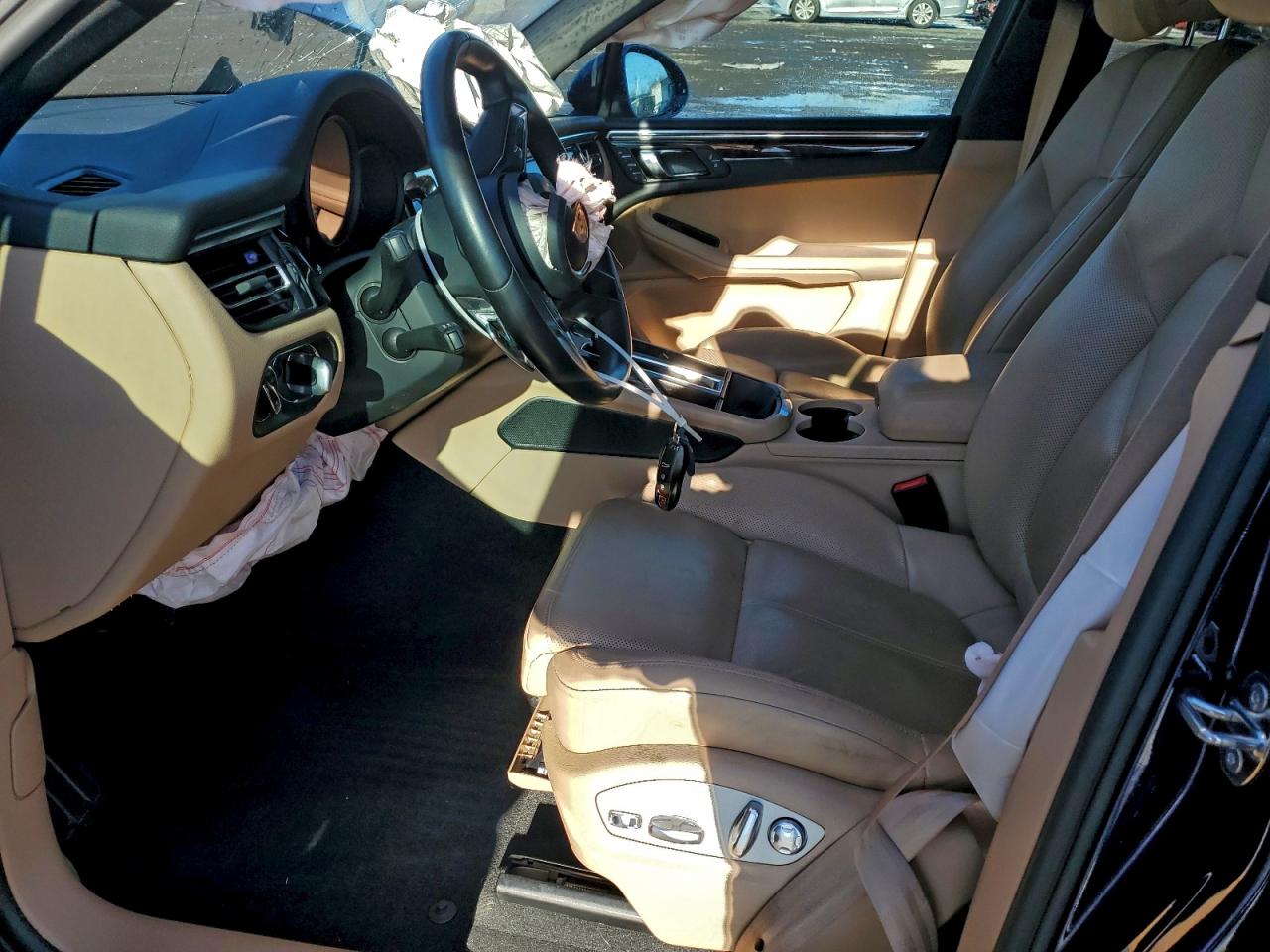 Porsche Macan Image 12