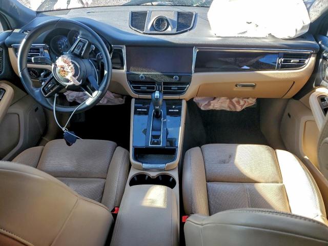 Porsche Macan Image 4