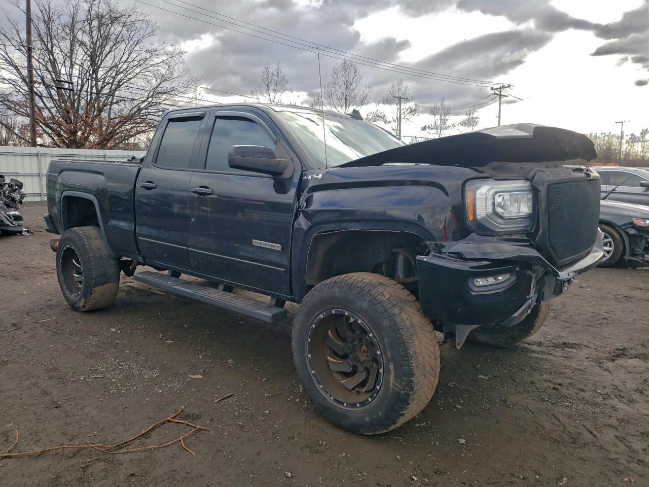 GMC Sierra K1500 Image 8