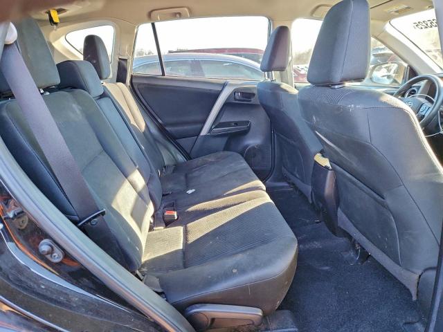 Toyota RAV4 Le Image 4