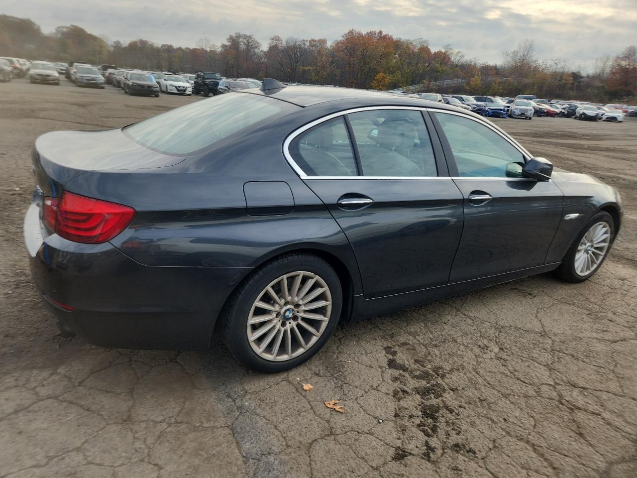 BMW 5 Series I Image 2