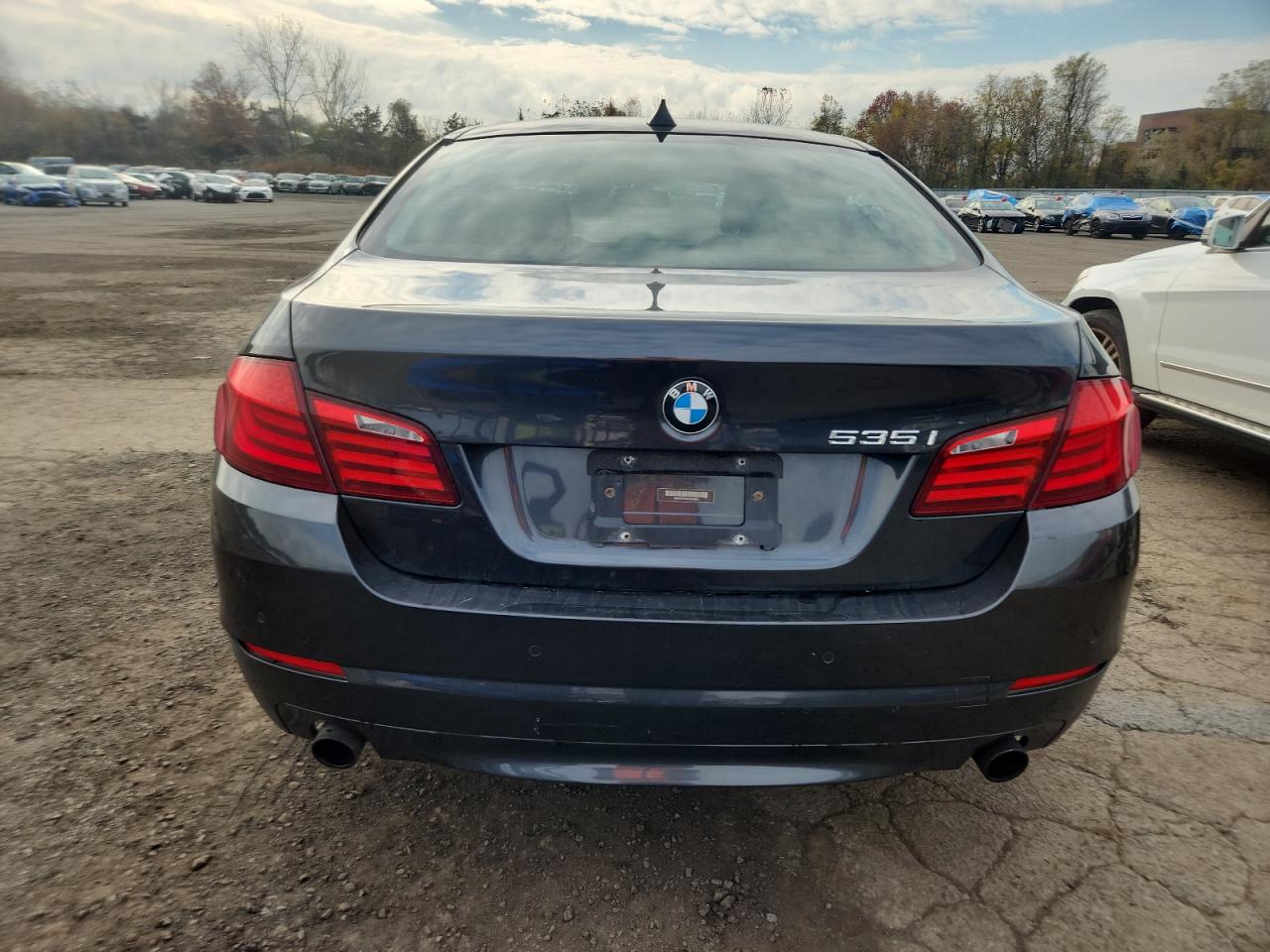 BMW 5 Series I Image 4