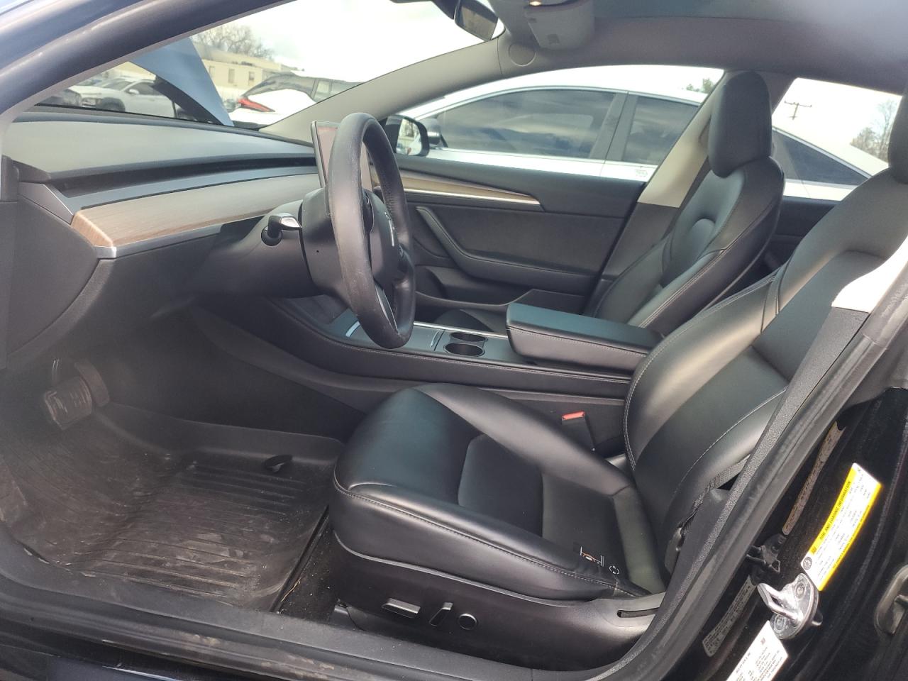 Tesla Model 3 Image 3