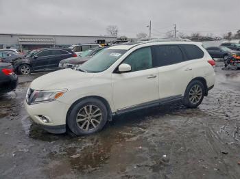  Salvage Nissan Pathfinder