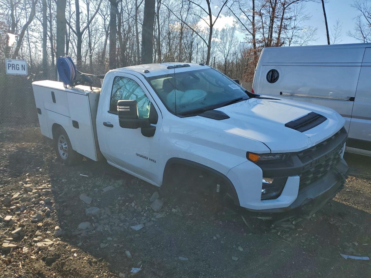 Chevrolet Silverado K3500 Image 5