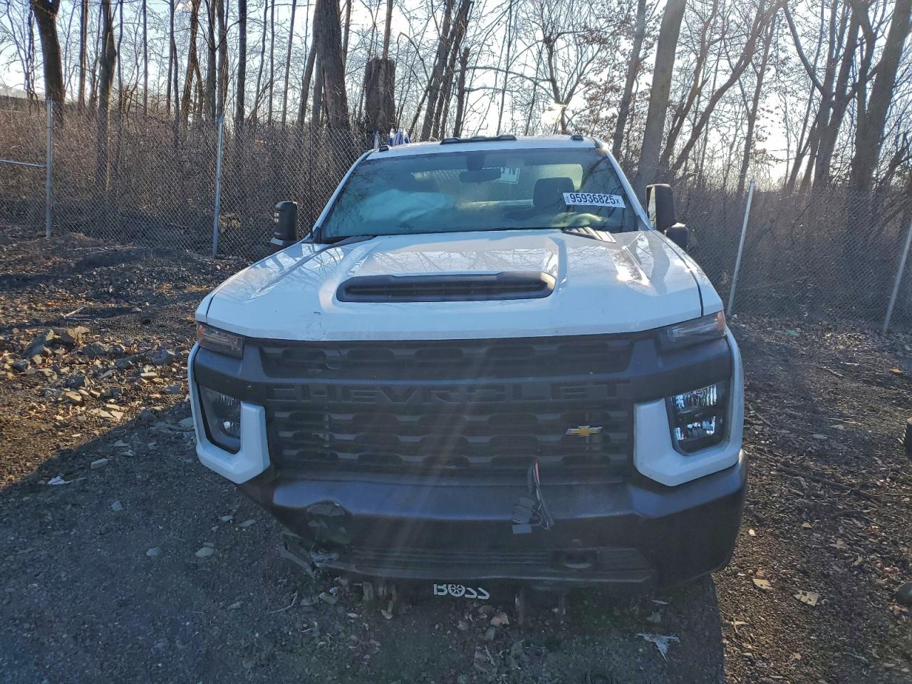 Chevrolet Silverado K3500 Image 8