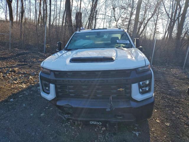 Chevrolet Silverado K3500 Image 8