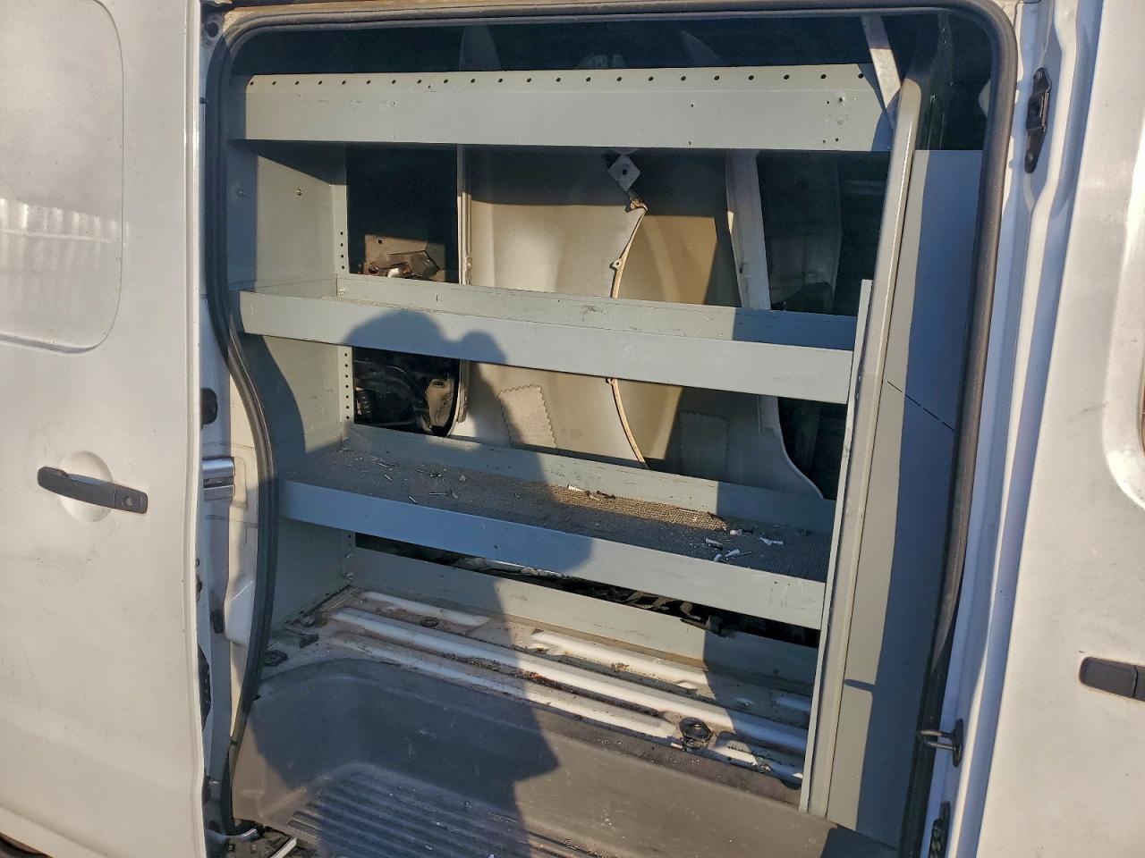 Nissan Nv 1500 S Image 11